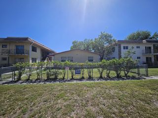 2032 NE 168th St #1, Miami, FL 33162