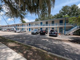 996 SW 16th Ave, Gainesville, FL 32601