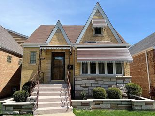 5417 S  Oak Park Ave, Chicago, IL 60638