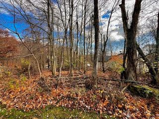 760 Floral Valley E, Howard, OH 43028