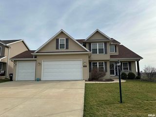 1824 Jadens Way, Washington, IL 61571