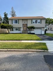 1112 Bendermere Ave, Ocean, NJ 07712