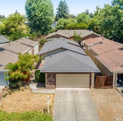 2431 Micawber Lane, Santa Rosa, CA 95401