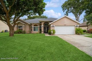 948 Whisperoak Dr, Melbourne, FL 32901