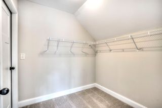 Walk in closet upper level
