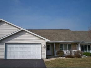 2330 Patriot Ln #E, Oshkosh, WI 54904