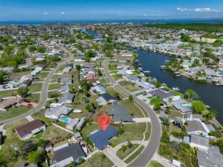 460 Flamingo Dr, Apollo Beach, FL 33572
