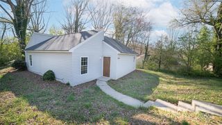 8314 Frost Ct, Connelly Springs, NC 28612