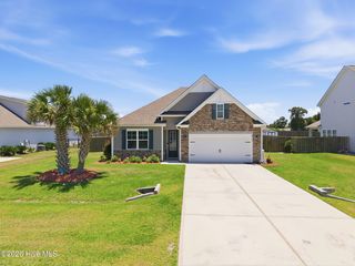101 York Lane, Hampstead, NC 28443