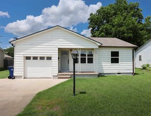 113 W  Chestnut Ave, Duncan, OK 73533