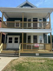 2166 13th St #2, Troy, NY 12180