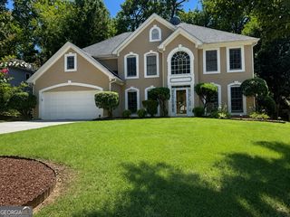 243 Harbor Pointe Dr, Stone Mountain, GA 30087