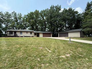 5696 Ridge Dr, Reading, MI 49274