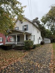 73 Wilson Ave, Niles, OH 44446