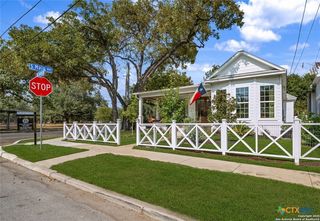 217 W  Johnson, San Antonio, TX 78204