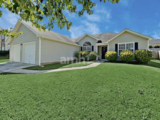 702 Fletcher Dr, Winder, GA 30680