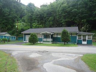 3351 Miracle Mountain Rd, Elbert, WV 24830