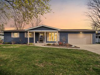 44 Bishop Ave, Coldwater, MI 49036