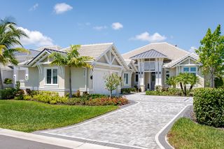 3287 Kumamoto Ln, Naples, FL 34114
