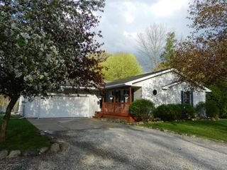1475 Water St, Eaton Rapids, MI 48827