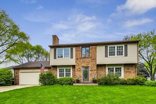 223 Winslow Ct, Naperville, IL 60565