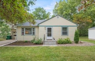 533 Birch St, River Falls, WI 54022