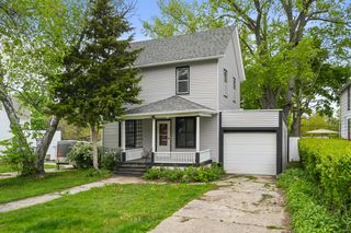 1340 Crosby St, Rockford, IL 61107