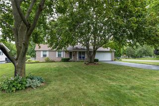 76 Red Leaf Dr, Rochester, NY 14624