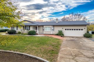 6766 Drake Dr, Anderson, CA 96007