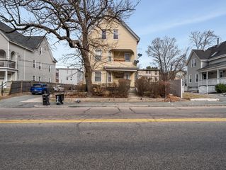 350 Crescent St #3, Brockton, MA 02301