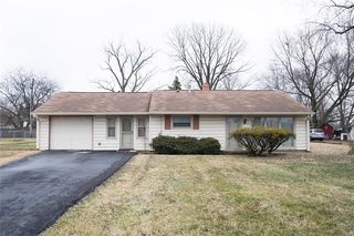 3305 Englewood Dr, Indianapolis, IN 46226