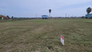 4003 2nd St, Galveston, TX 77554