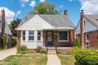 21149 Sunnydale St, Saint Clair Shores, MI 48081