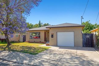 418 W  15th Ave, Escondido, CA 92025