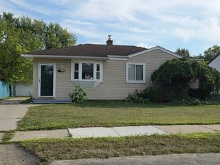 13420 Couwlier Ave, Warren, MI 48089