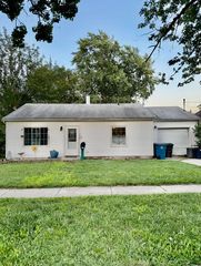 148 S  Union St, Crown Point, IN 46307