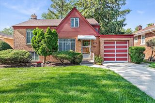9036 30th St, Brookfield, IL 60513