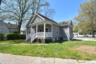 619 E  Main St, Staunton, IL 62088