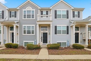 1655 Windward Dr, Hampshire, IL 60140