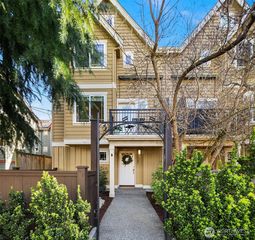 739 N 94th Street #B, Seattle, WA 98103