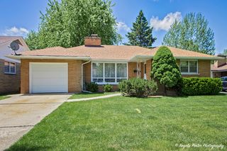 704 S  Sumac Ave, Waukegan, IL 60085