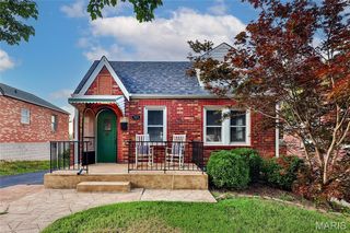 9415 Daisy Ln, Saint Louis, MO 63123