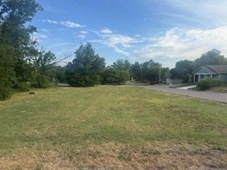 801 E  14th St, Pawhuska, OK 74056