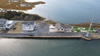 798 North Dr, West Wildwood, NJ 08260