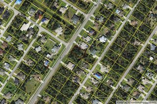 S  Chamberlain Blvd #11, North Pt, FL 34286