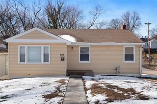 425 Ballman Ave, Saint Louis, MO 63135