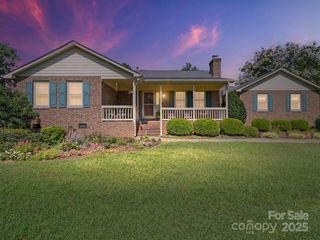 2621 Foxworth Dr, Monroe, NC 28110
