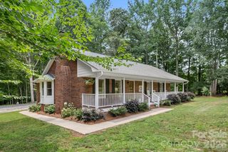 2482 Waxhaw Indian Trail Rd S, Waxhaw, NC 28173