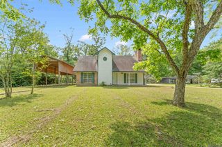 15035 Crystal Dr, Pride, LA 70770