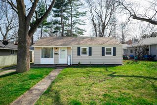 808 Ridgedale Rd, South Bend, IN 46614